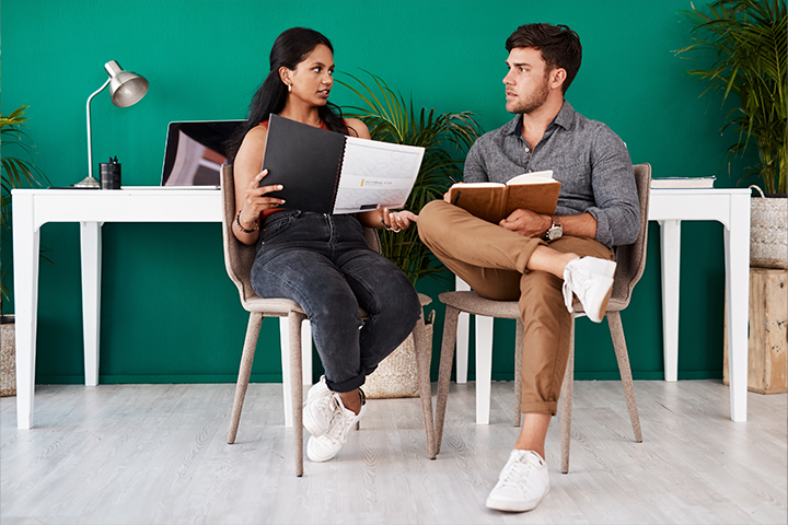 How Career Counselling Helps Overcome the Fear of Making Wrong Career Choices